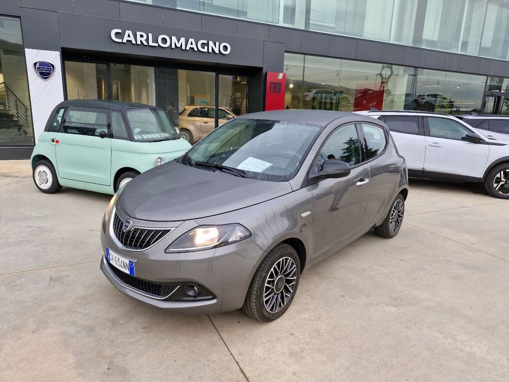 Lancia Ypsilon usata a Cosenza