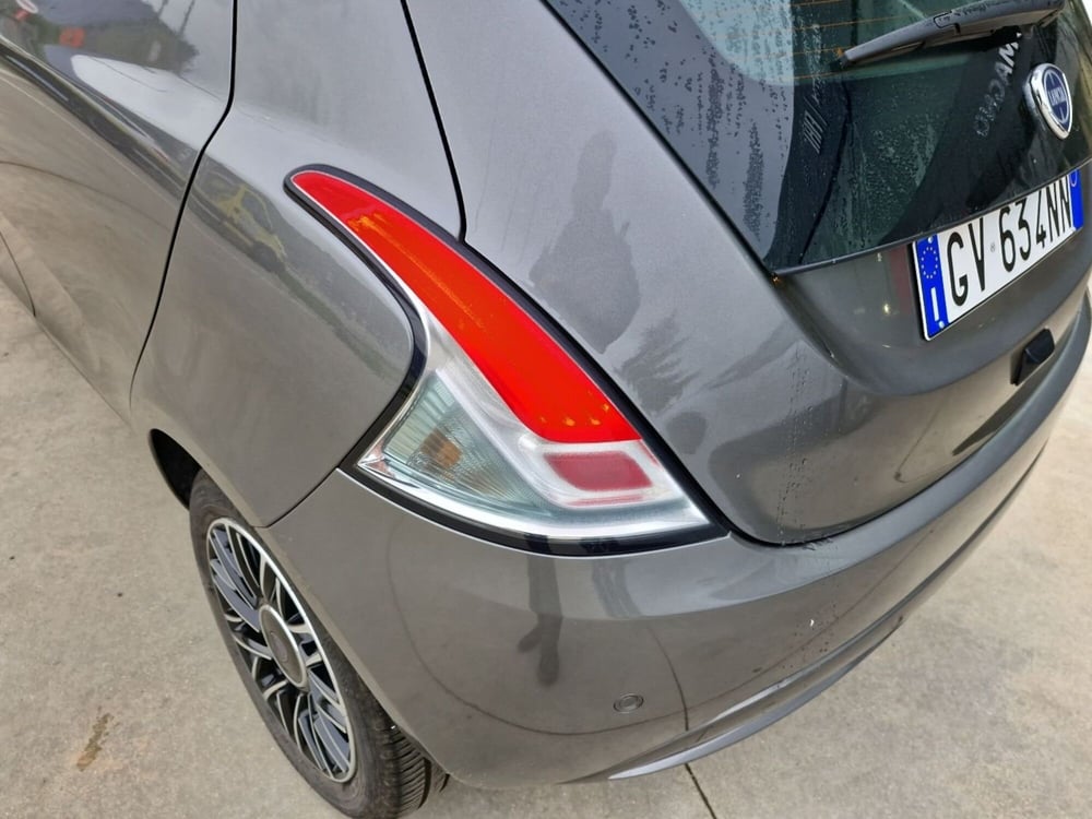 Lancia Ypsilon usata a Cosenza (10)
