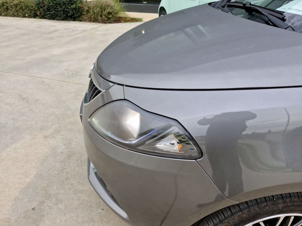 Lancia Ypsilon usata a Cosenza (12)