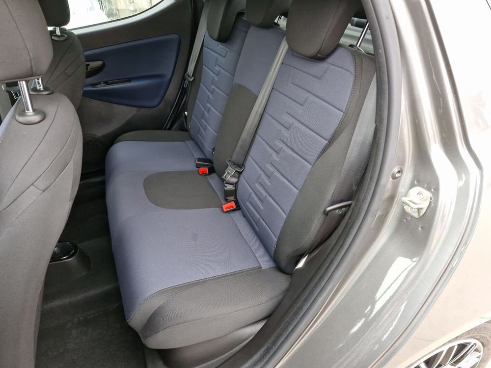 Lancia Ypsilon usata a Cosenza (19)