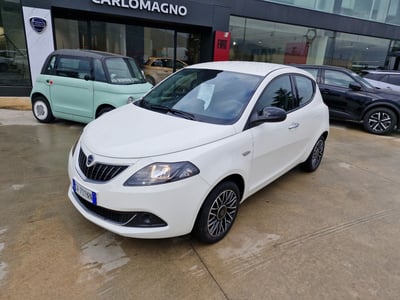 Lancia Ypsilon 1.0 FireFly 5 porte S&amp;S Hybrid Ecochic A. Ferretti del 2024 usata a Rende
