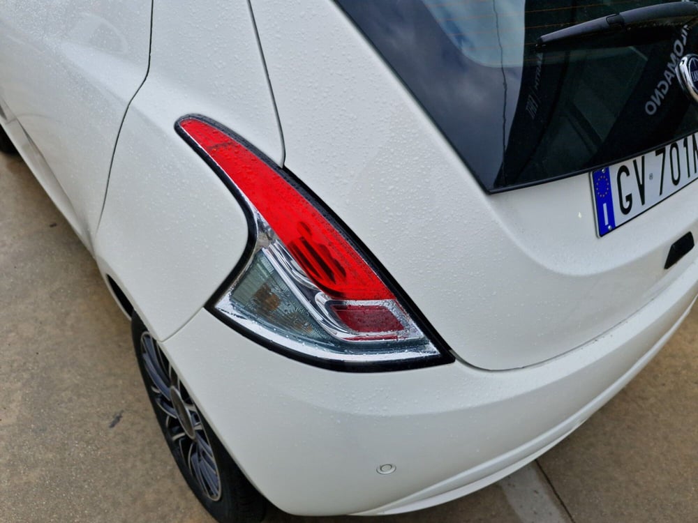 Lancia Ypsilon usata a Cosenza (10)