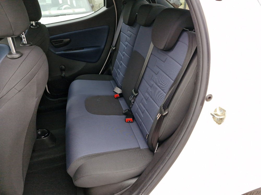 Lancia Ypsilon usata a Cosenza (19)