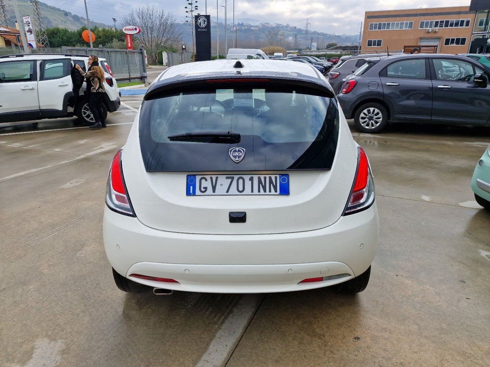 Lancia Ypsilon usata a Cosenza (4)