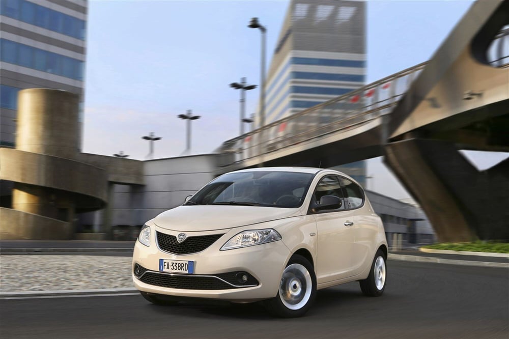 Lancia Ypsilon usata a Cosenza (4)