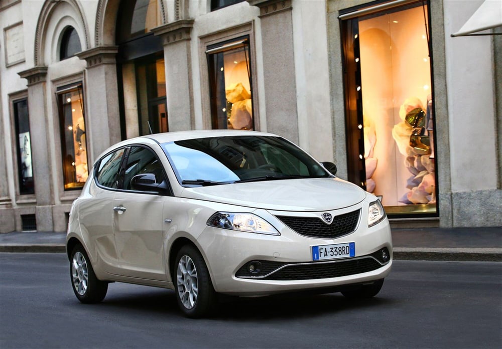 Lancia Ypsilon usata a Cosenza (5)