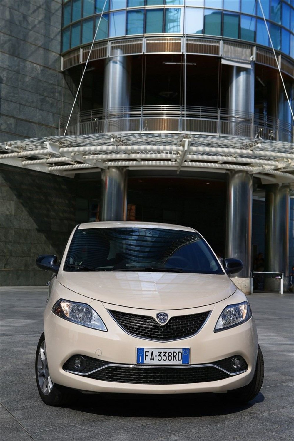 Lancia Ypsilon usata a Cosenza (7)