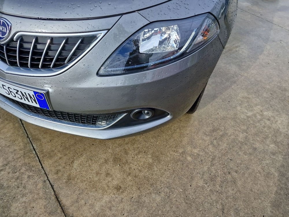 Lancia Ypsilon usata a Cosenza (16)