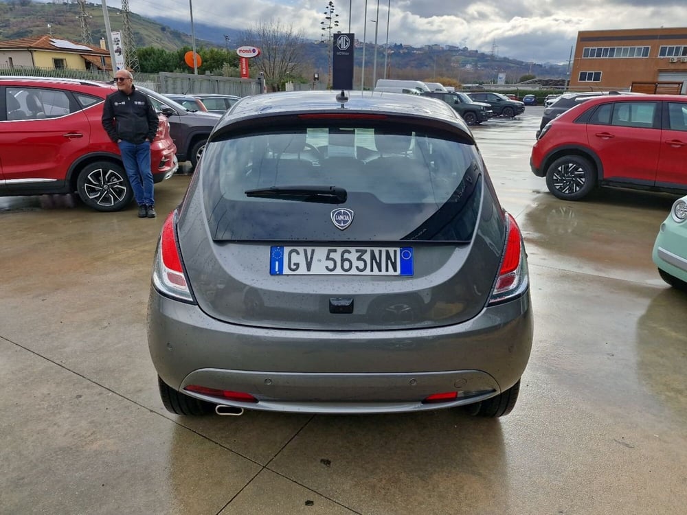 Lancia Ypsilon usata a Cosenza (4)