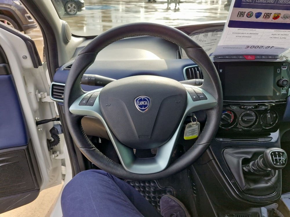 Lancia Ypsilon usata a Cosenza (20)
