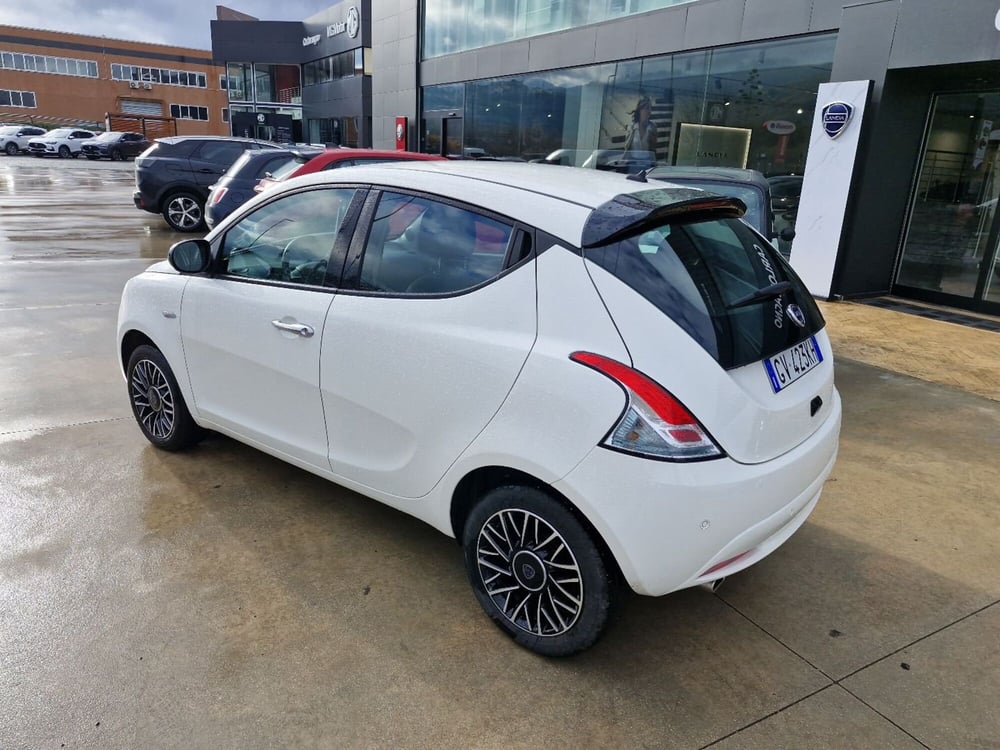 Lancia Ypsilon usata a Cosenza (3)