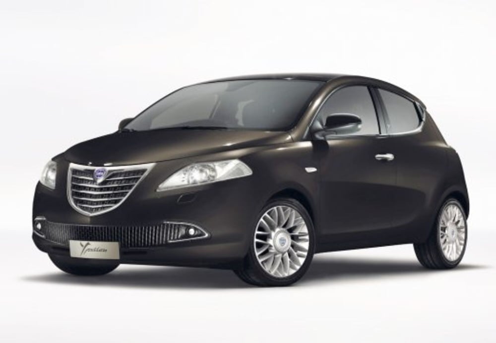 Lancia Ypsilon usata a Cosenza