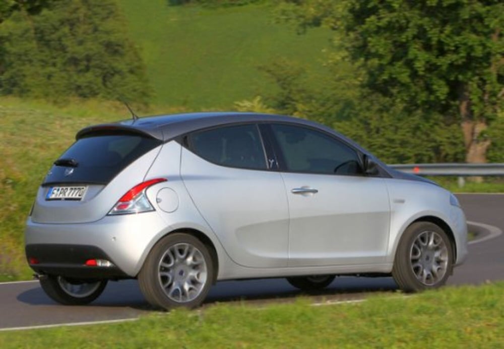 Lancia Ypsilon usata a Cosenza (20)