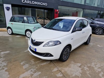 Lancia Ypsilon 1.0 FireFly 5 porte S&amp;S Hybrid Ecochic A. Ferretti del 2024 usata a Rende