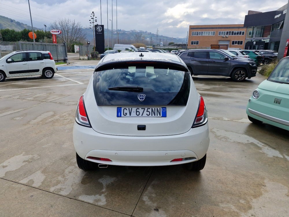 Lancia Ypsilon usata a Cosenza (4)