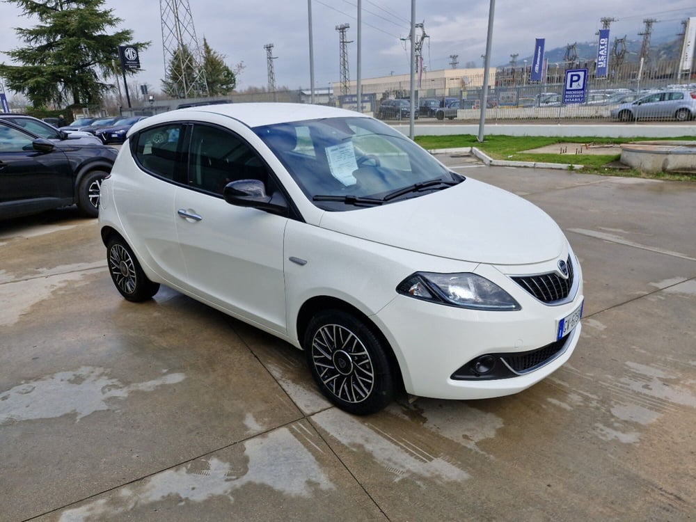 Lancia Ypsilon usata a Cosenza (8)