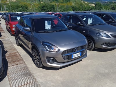 Suzuki Swift 1.2h Top 2wd del 2021 usata a Rende