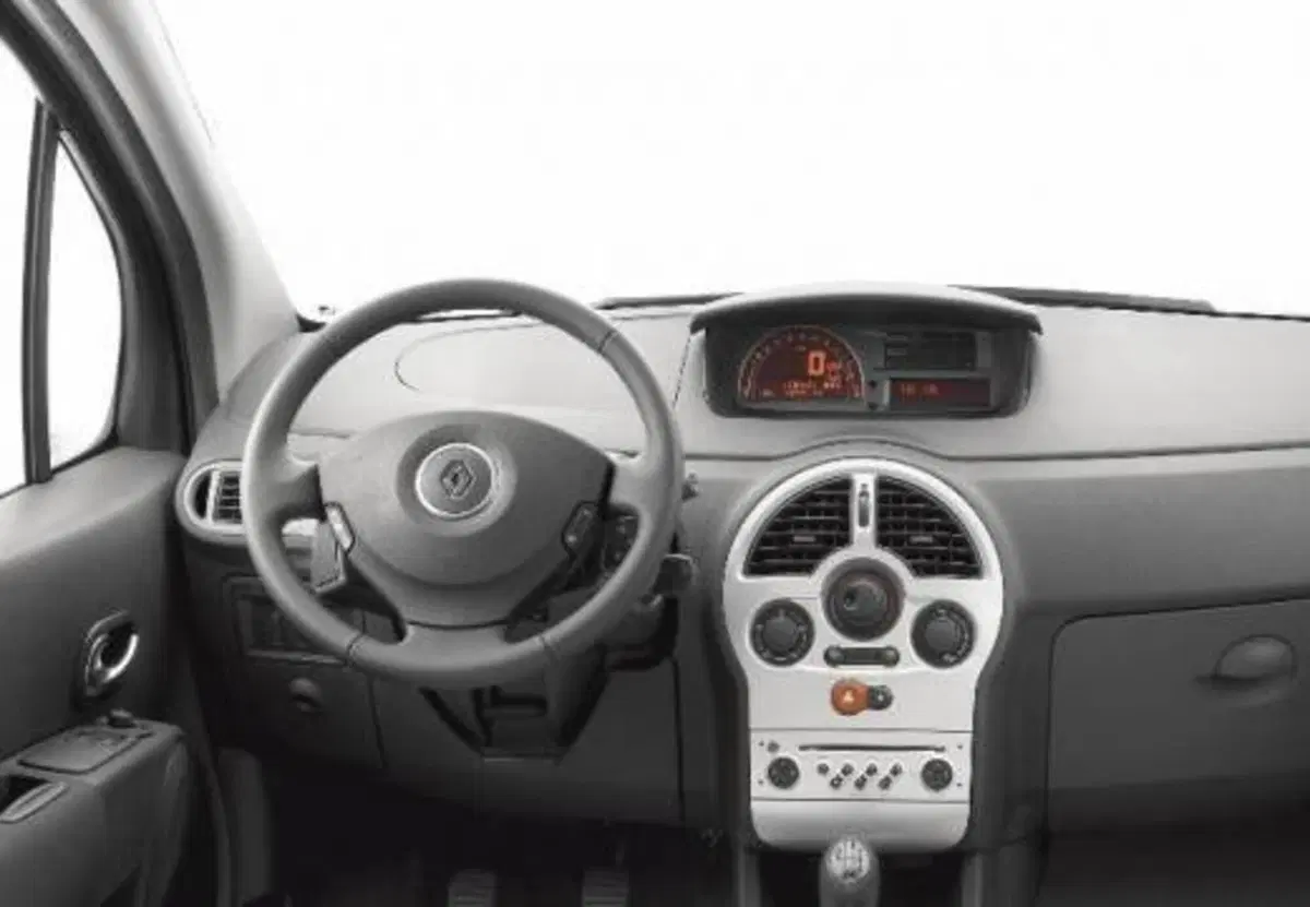 Renault Modus usata a Cosenza (18)