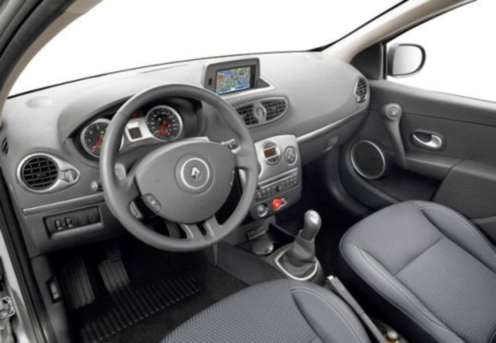 Renault Clio usata a Cosenza (15)