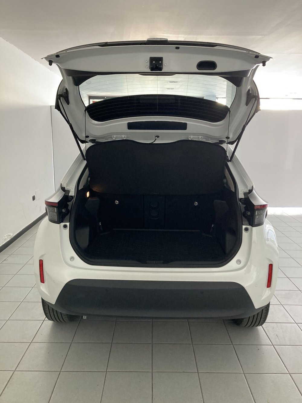Toyota Yaris Cross usata a Barletta-Andria-Trani (7)
