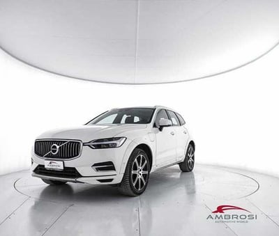 Volvo XC60 T6 Recharge AWD Plug-in Hybrid Inscription Expression del 2020 usata a Viterbo