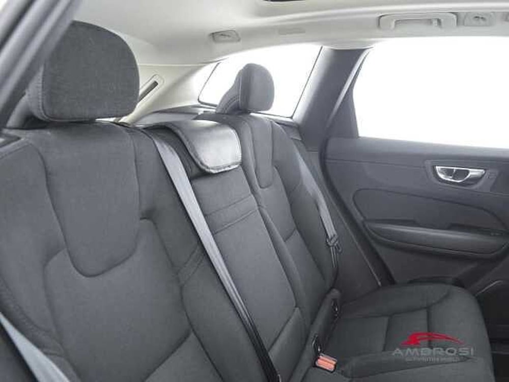 Volvo XC60 usata a Viterbo (11)