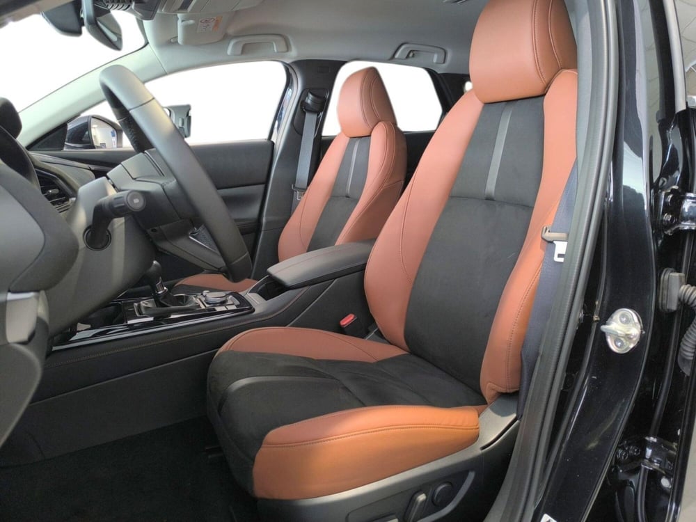 Mazda CX-30 nuova a Udine (8)