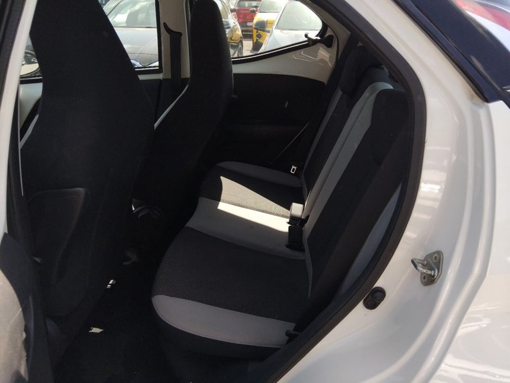 Toyota Aygo usata a Latina (12)