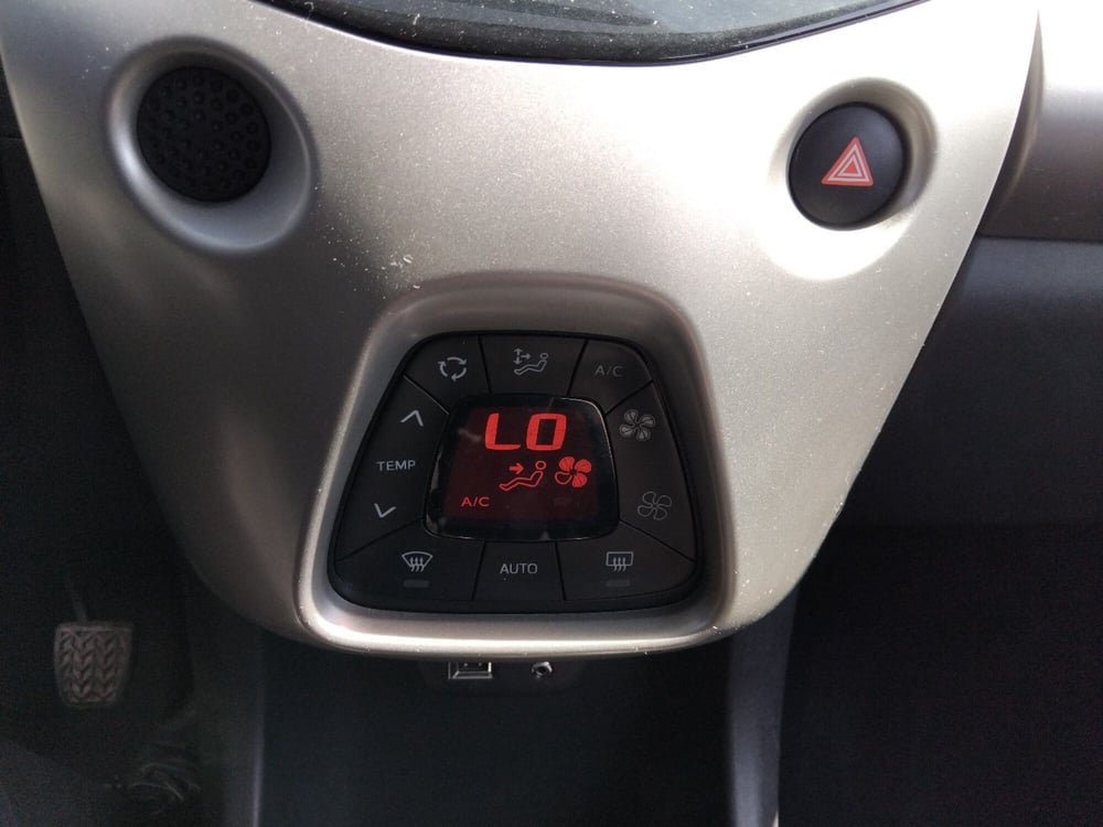 Toyota Aygo usata a Latina (18)