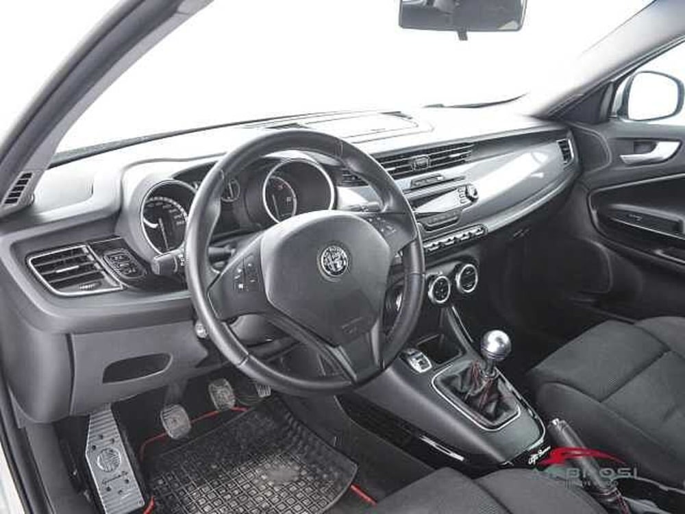 Alfa Romeo Giulietta usata a Viterbo (8)