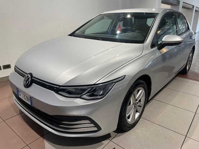 Volkswagen Golf 1.0 eTSI EVO DSG Life del 2021 usata a Genova