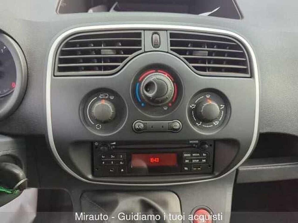Nissan NV250 usata a Roma (11)