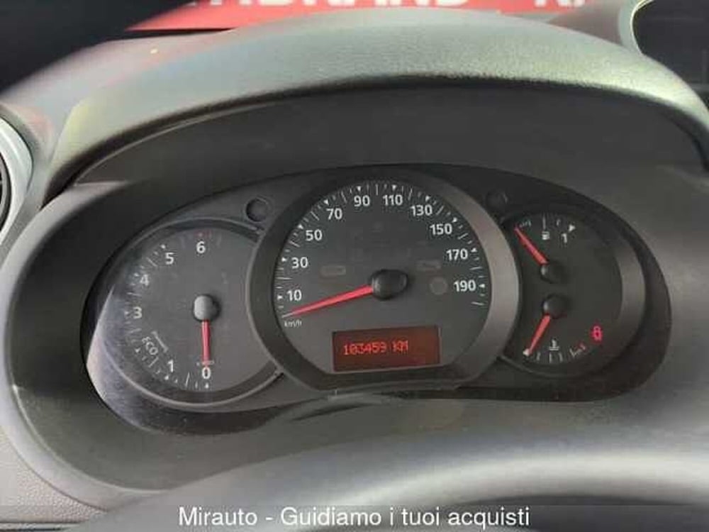 Nissan NV250 usata a Roma (14)