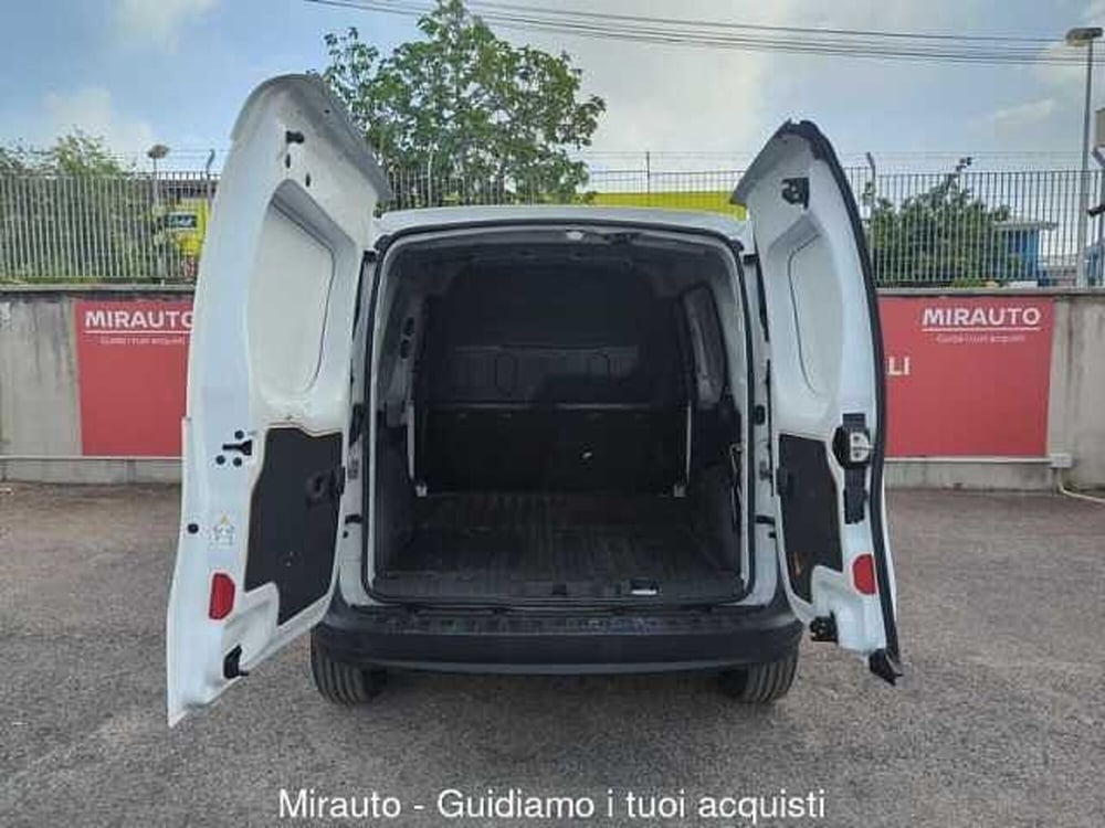 Nissan NV250 usata a Roma (9)