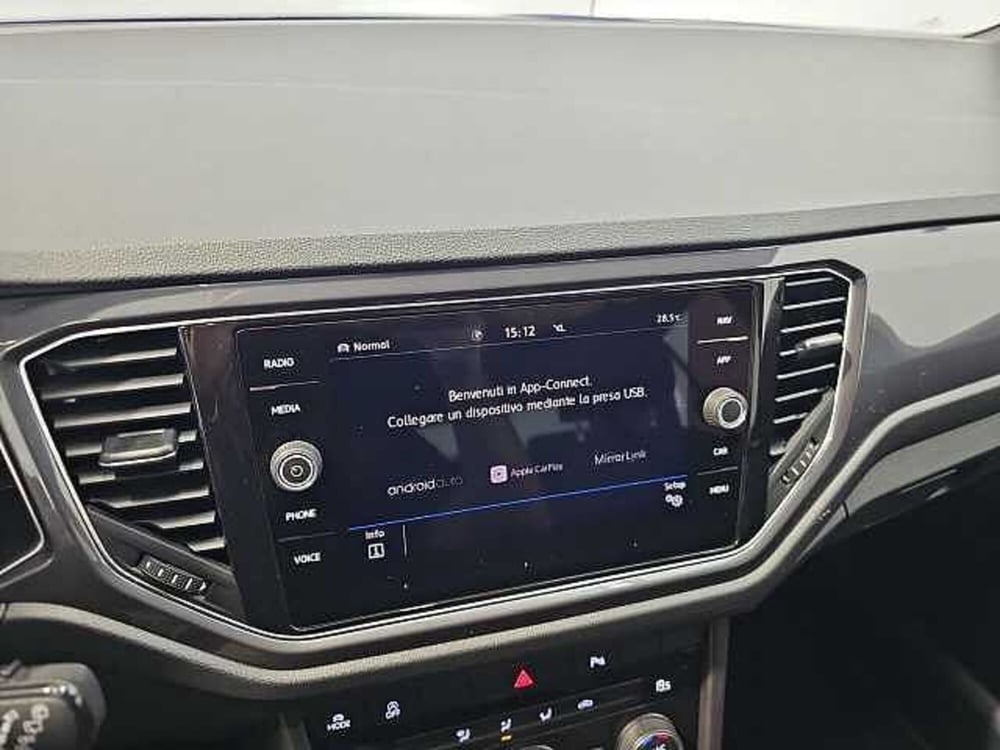 Volkswagen T-Roc usata a Lecco (15)