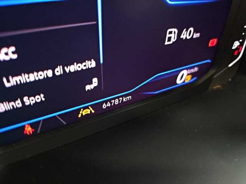 Volkswagen T-Roc usata a Lecco (18)