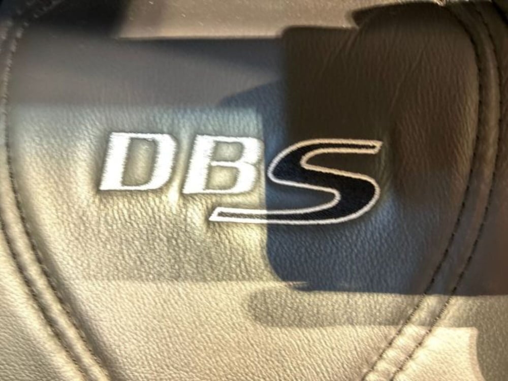 Aston Martin DBS Volante usata a Bologna (20)
