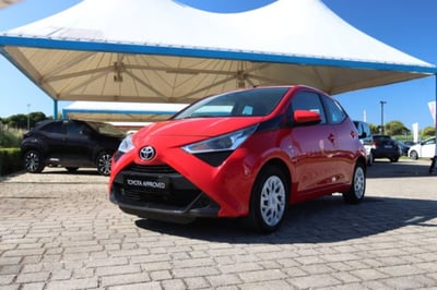 Toyota Aygo Connect 1.0 VVT-i 72 CV 5 porte x-play del 2020 usata a Roma