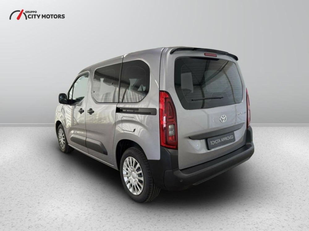 Toyota Proace City Verso nuova a Monza e Brianza (4)