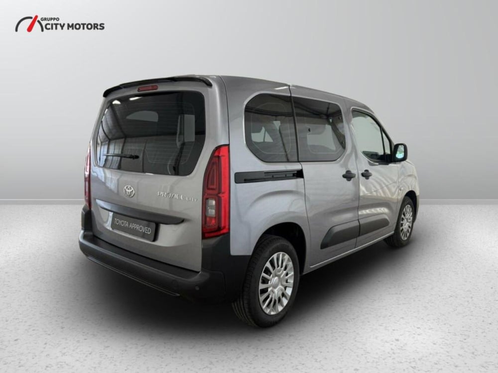 Toyota Proace City Verso nuova a Monza e Brianza (6)