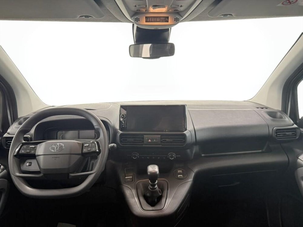 Toyota Proace City Verso nuova a Monza e Brianza (8)