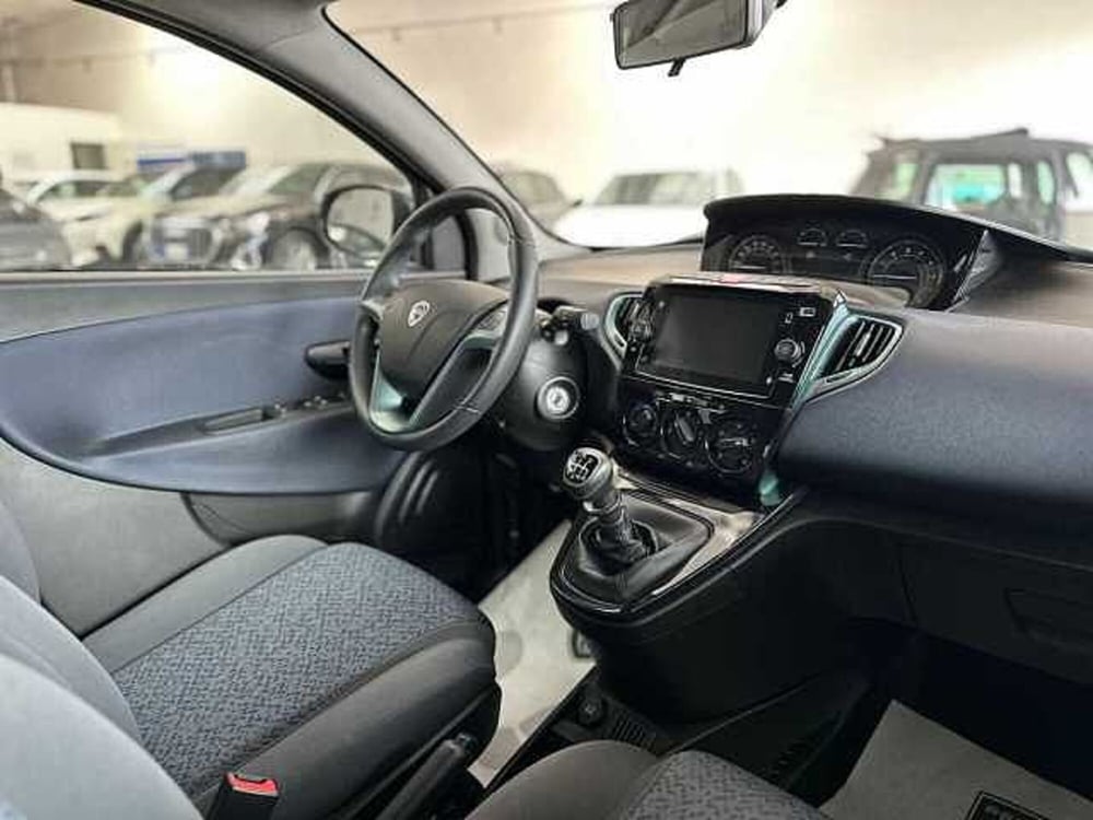 Lancia Ypsilon usata a Venezia (11)