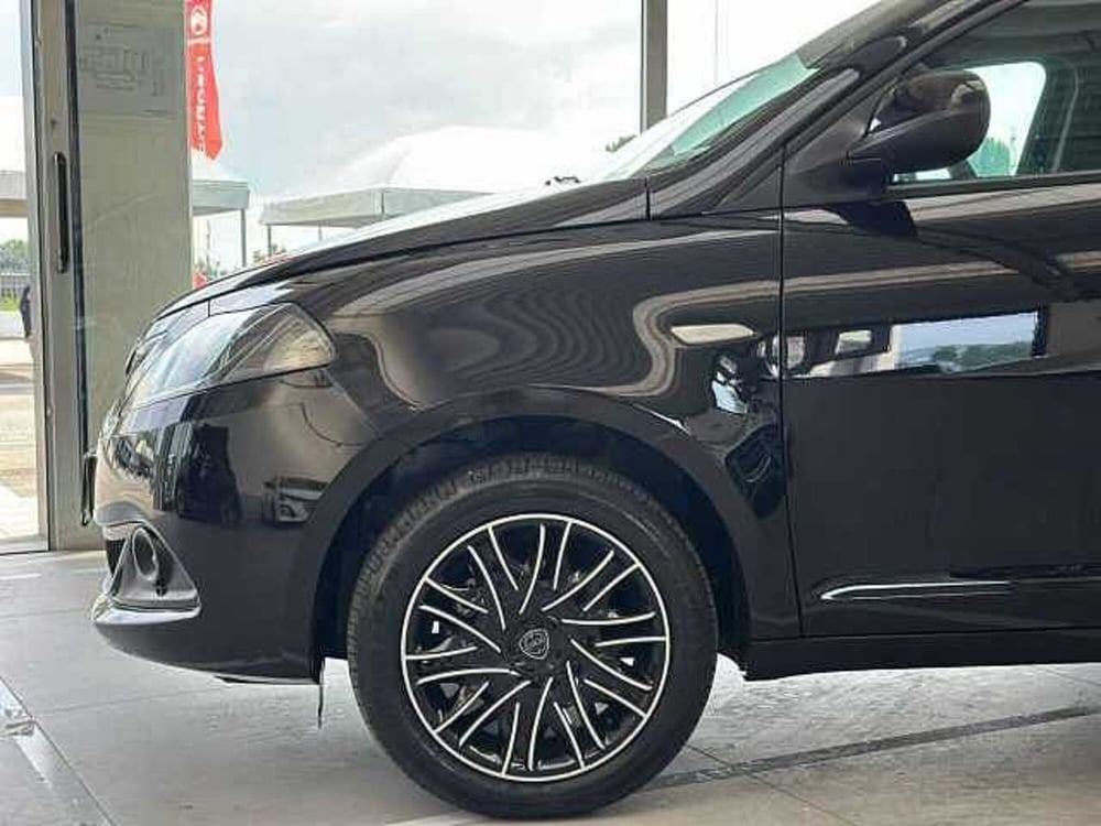 Lancia Ypsilon usata a Venezia (2)