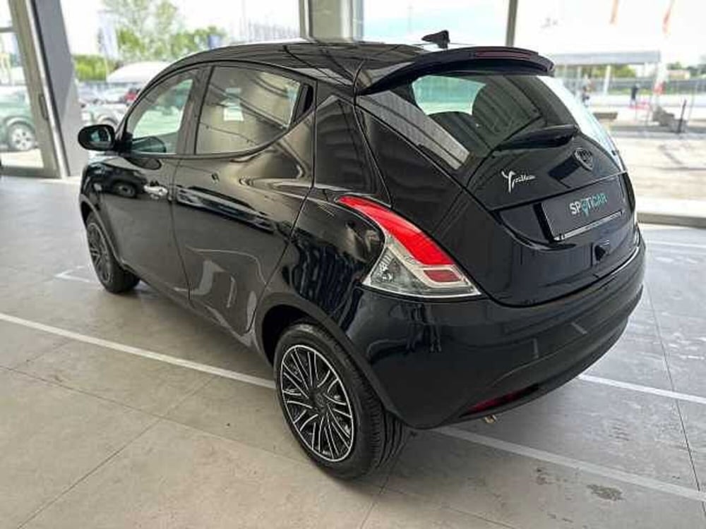 Lancia Ypsilon usata a Venezia (3)