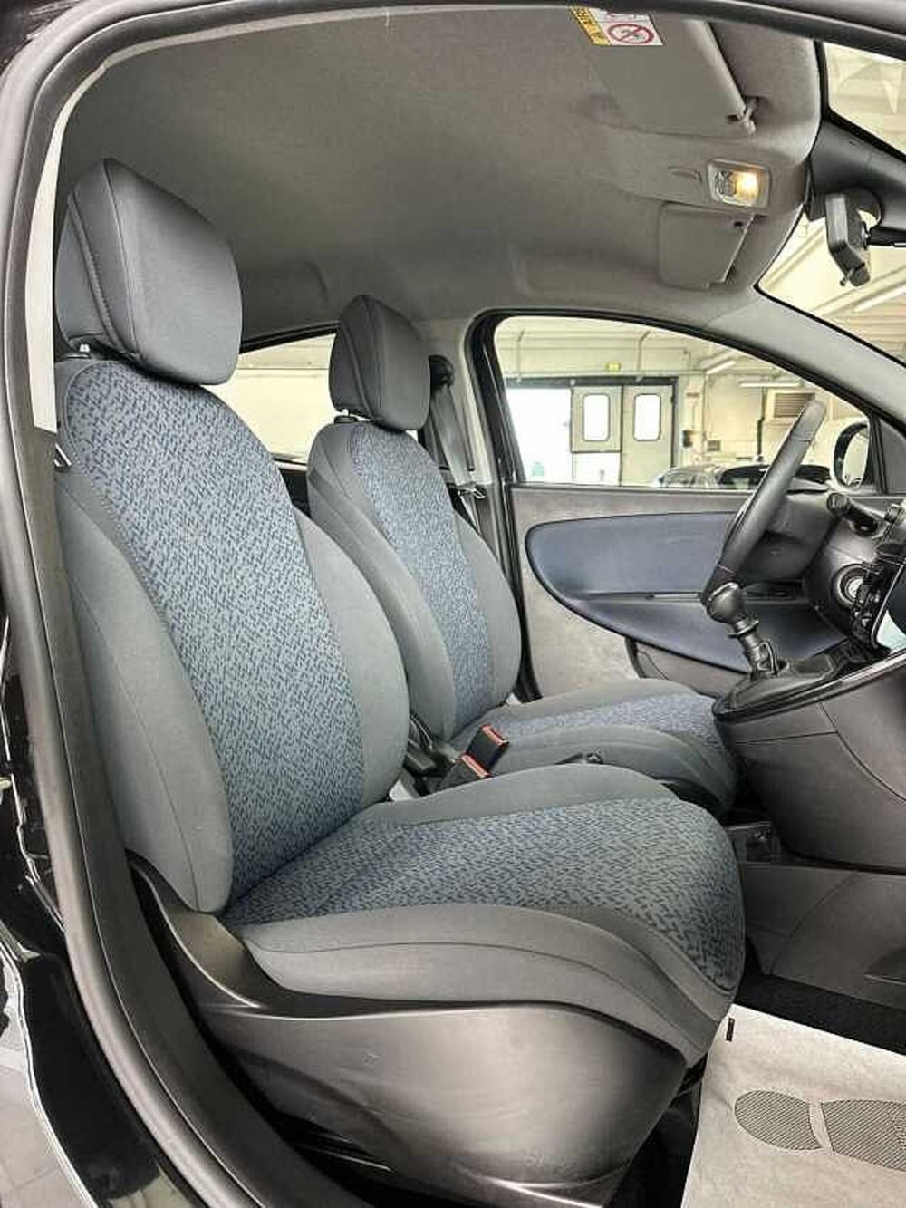 Lancia Ypsilon usata a Venezia (9)
