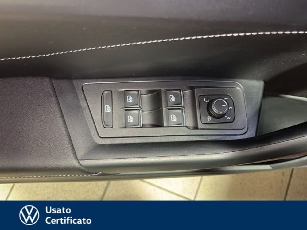 Volkswagen T-Roc usata a Vicenza (14)