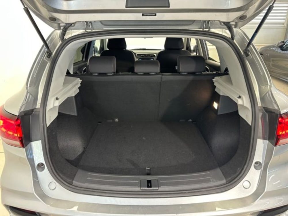 Mg ZS EV usata a Modena (13)