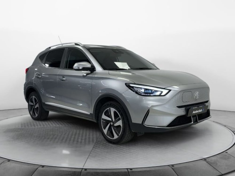 Mg ZS EV usata a Modena (16)