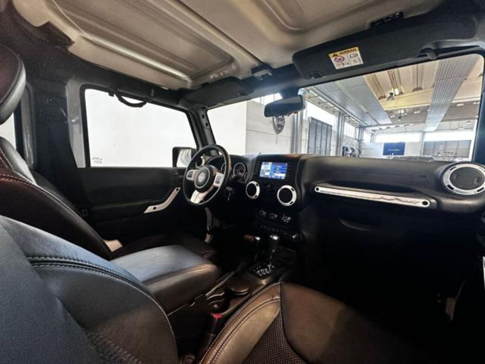Jeep Wrangler Unlimited usata a Reggio Emilia (14)