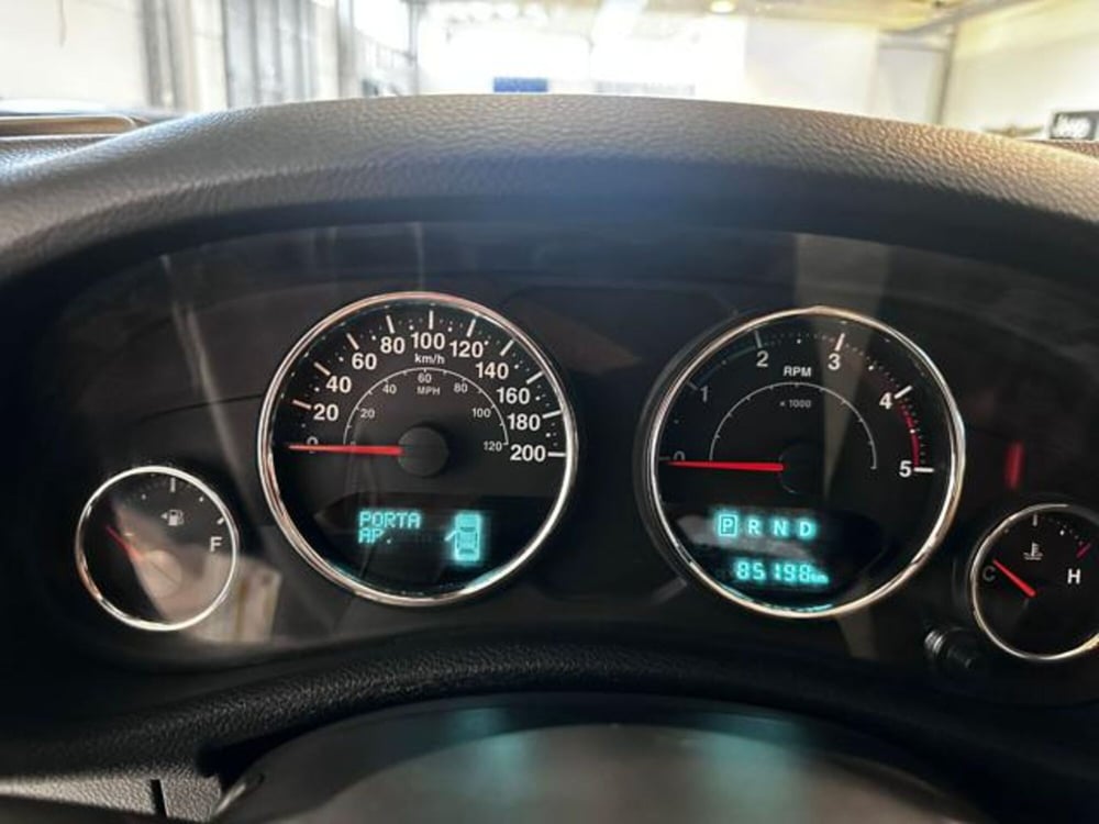 Jeep Wrangler Unlimited usata a Reggio Emilia (18)